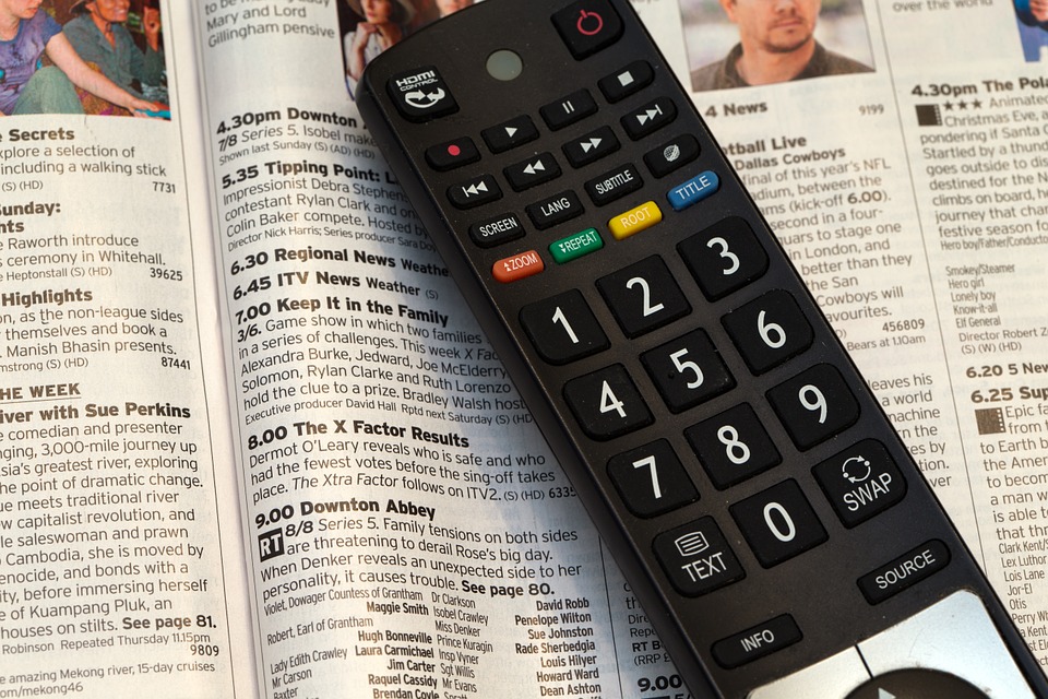 Voix off masculine programme sponsorisé